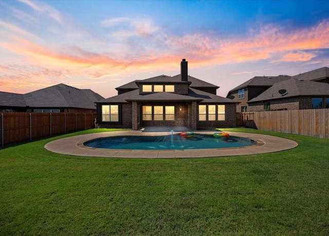 Property at 228 Ovaletta Dr, Justin, TX 76247, 5 beds, 3 baths
