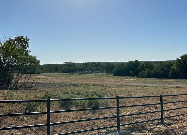 Property at 1066 Stagecoach Ranch Dr, Weatherford, TX 76085