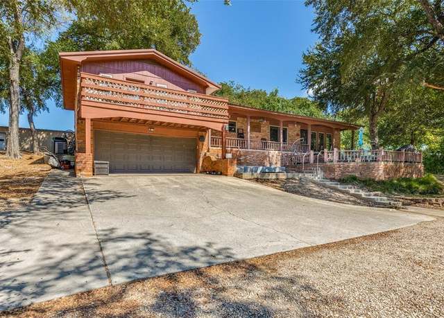 Property at 231 Hickory St, Lindsay, TX 76250, 3 beds, 2 baths