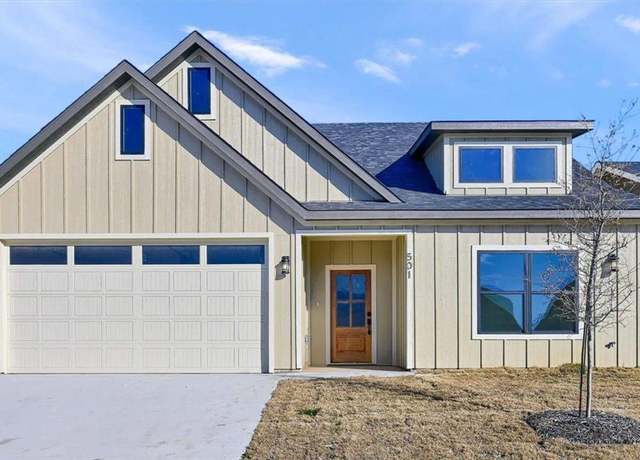 Property at 501 Southern Dr, Sherman, TX 75092, 3 beds, 2 baths