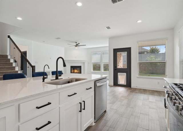 Property at 1404 Millerbird Way, Argyle, TX 76226, 5 beds, 4 baths
