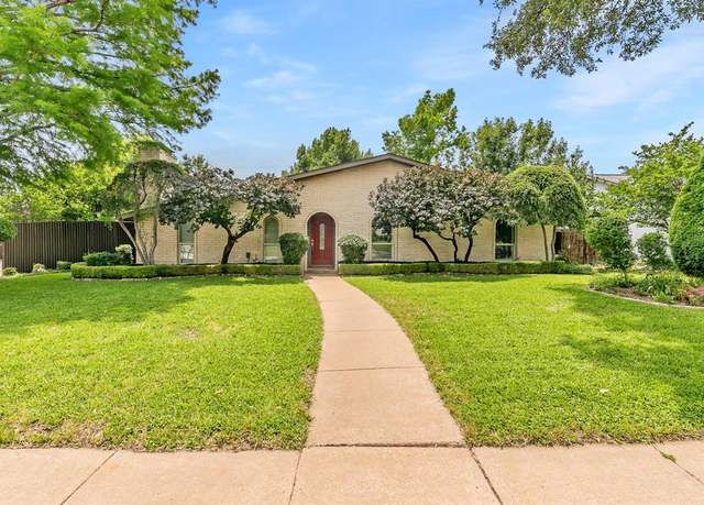 Property at 6772 Town Bluff Dr, Dallas, TX 75248, 3 beds, 2 baths