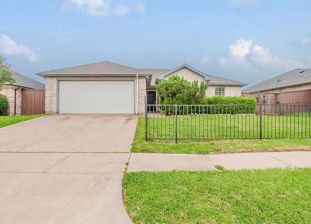 Property at 904 Havenbrook Dr, Arlington, TX 76001, 3 beds, 2 baths