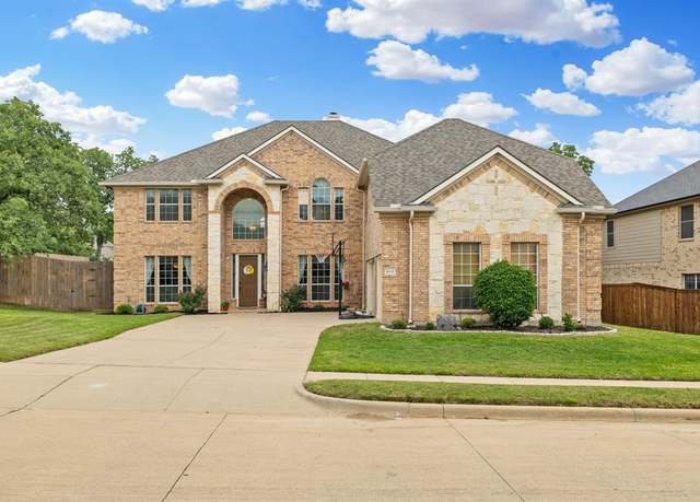 Property at 5717 Almond Ln, Fort Worth, TX 76244, 4 beds, 3.5 baths