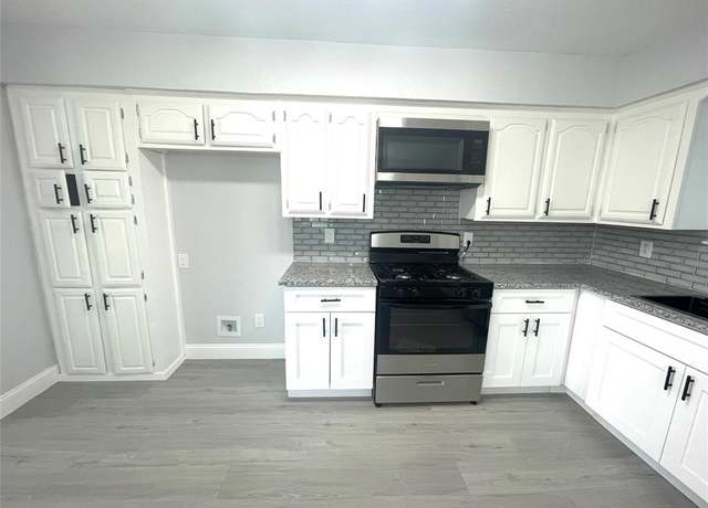 Property at 5146 Fm 879, Palmer, TX 75152, 3 beds, 2 baths