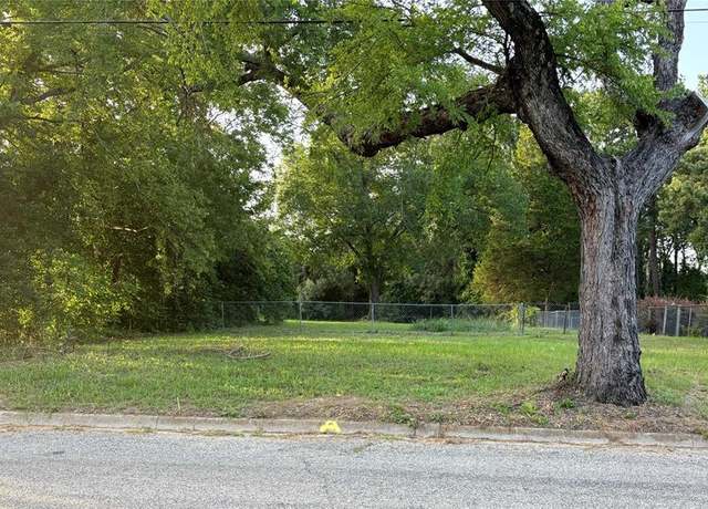 Property at 533 Edmonson St, Athens, TX 75751
