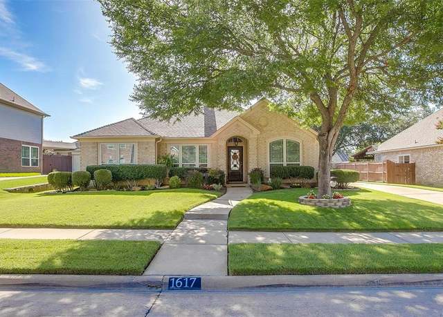 Property at 1617 Suncrest Dr, Keller, TX 76248, 3 beds, 2 baths