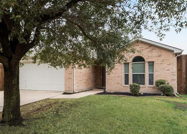 Property at 2933 Wicker Way, Denton, TX 76209, 3 beds, 2 baths
