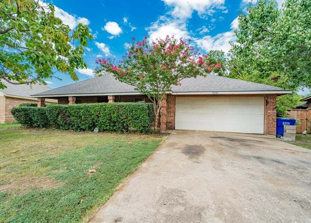 Property at 709 Azalea Dr, Forney, TX 75126, 3 beds, 2 baths