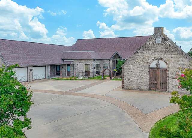 Property at 1504 Cumberland Dr, Corsicana, TX 75110, 5 beds, 6 baths