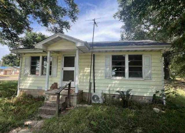 Property at 118 Nolte Dr, Naples, TX 75568, 2 beds, 1 bath