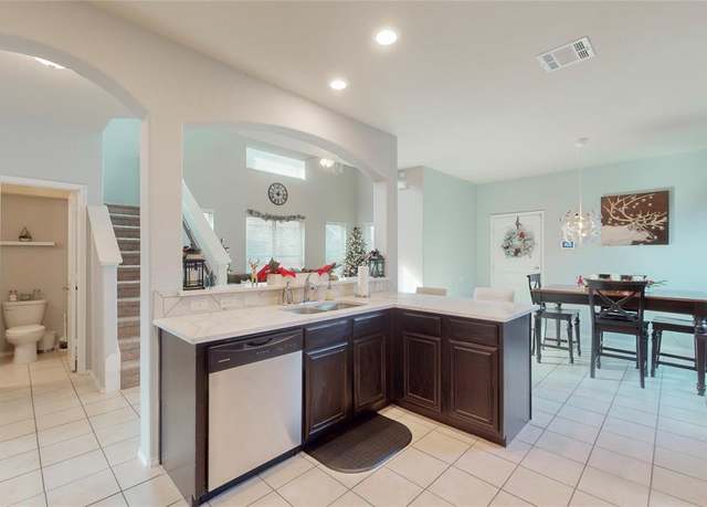 Property at 1621 Applegate Way, Royse City, TX 75189, 4 beds, 2.5 baths