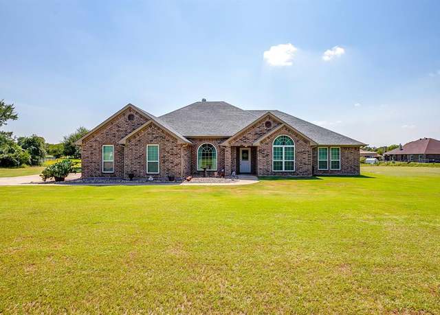 Property at 2500 County Road 425, Cleburne, TX 76031, 4 beds, 2.5 baths