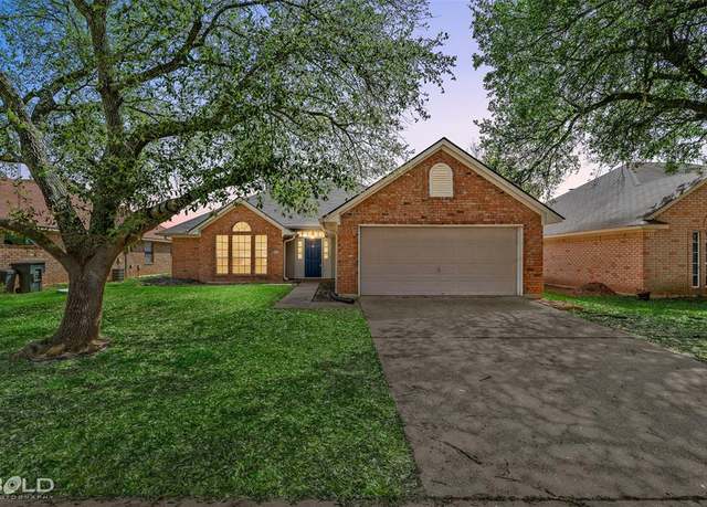 Property at 5908 Stockwood St, Bossier City, LA 71111, 3 beds, 2 baths