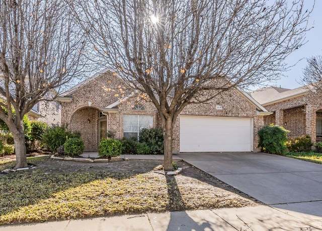Property at 1014 Shortleaf Pine Dr, Arlington, TX 76012, 3 beds, 2 baths