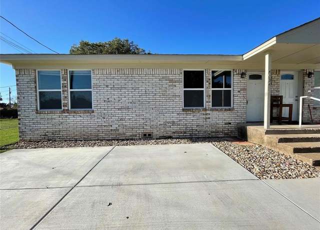 Property at 4504-4506 Eastview Ct, Granbury, TX 76049, 4 beds, 2 baths