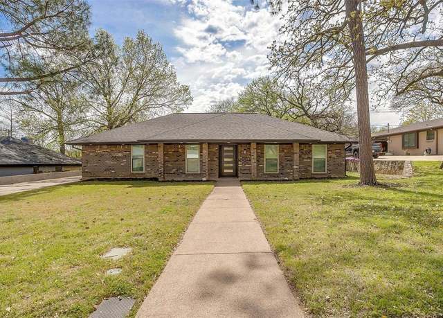 Property at 116 NE Rosamond St, Burleson, TX 76028, 4 beds, 2 baths