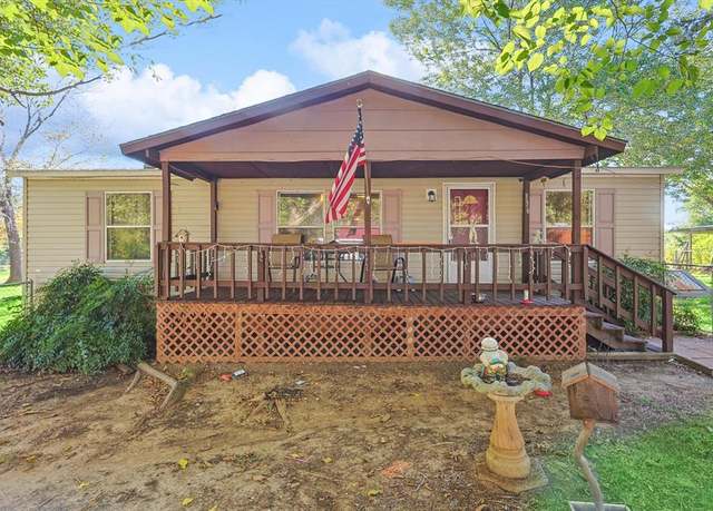 Property at 336 Heddingham Dr, Gordonville, TX 76245, 3 beds, 2 baths