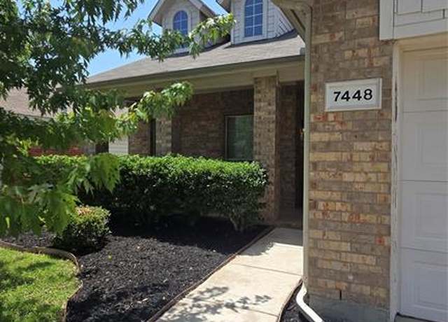 Property at 7448 Maroon Dr, Fort Worth, TX 76120, 3 beds, 2 baths