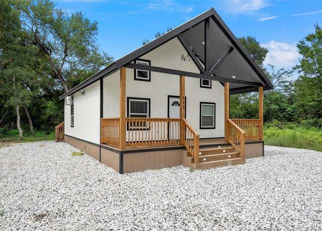Property at 113 County Rd, Marlin, TX 76661, 3 beds, 1 bath