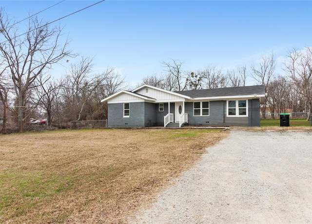 Property at 420 S Evans St, Boyd, TX 76023, 3 beds, 2 baths