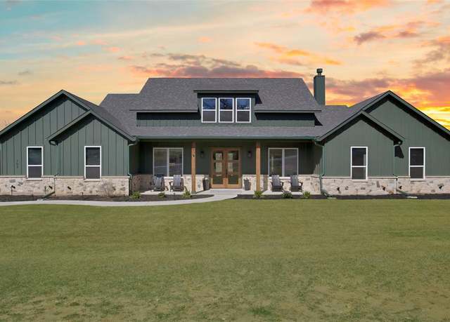Property at 108 Grace View Rd, Weatherford, TX 76088, 4 beds, 3 baths
