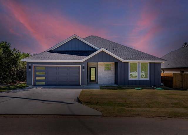 Property at 2825 Steepleridge Cir, Granbury, TX 76048, 4 beds, 2 baths