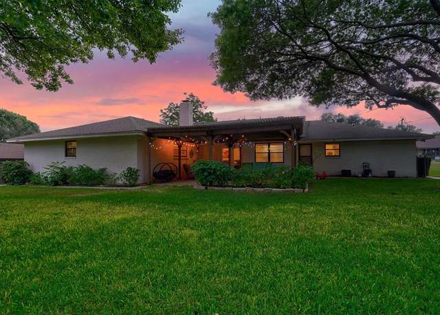 Property at 3720 Wharton Dr, Fort Worth, TX 76133, 4 beds, 2.5 baths