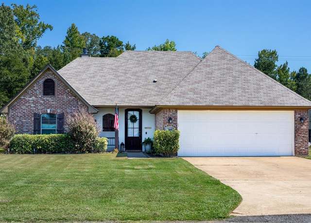 Property at 305 Camden Hl, Haughton, LA 71037, 3 beds, 2 baths