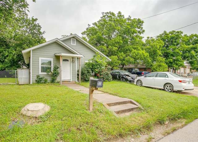 Property at 1109 Chase Ave, Cleburne, TX 76031, 3 beds, 2 baths
