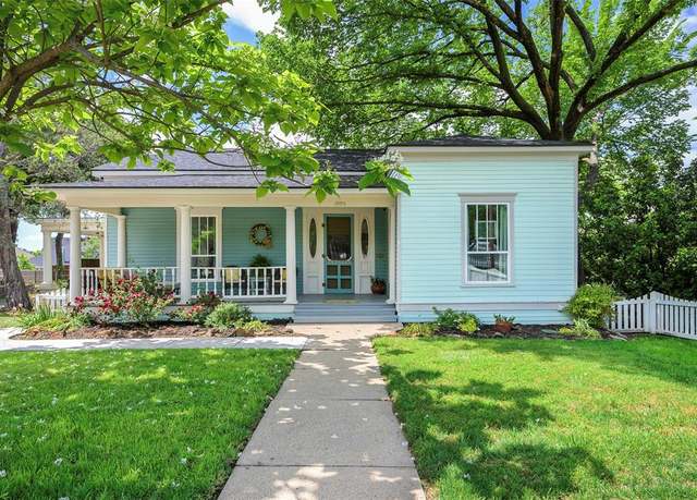 Property at 1006 S Tennessee St, Mckinney, TX 75069, 2 beds, 2.5 baths