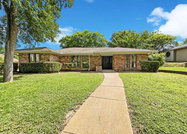 Property at 1305 Egyptian Way, Grand Prairie, TX 75050, 3 beds, 2 baths
