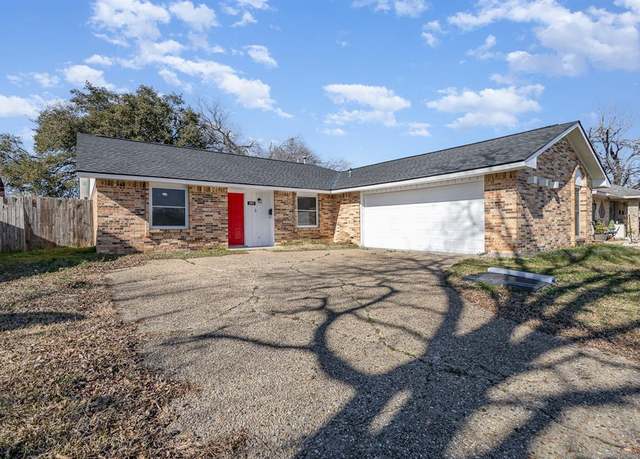 Property at 1017 Heritage Dr, Garland, TX 75043, 4 beds, 2 baths