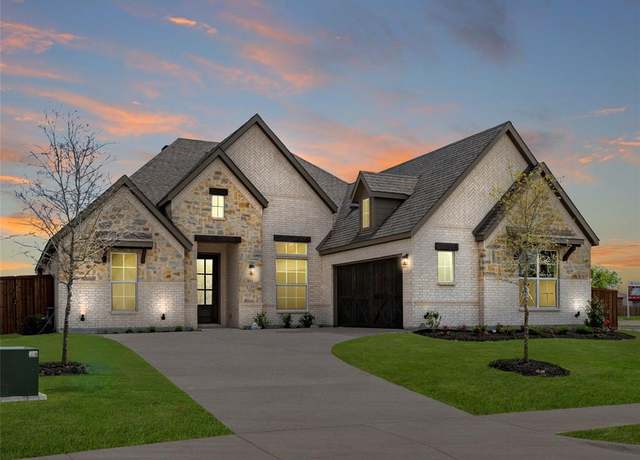 Property at 104 Calf Ln, Midlothian, TX 76065, 4 beds, 2 baths