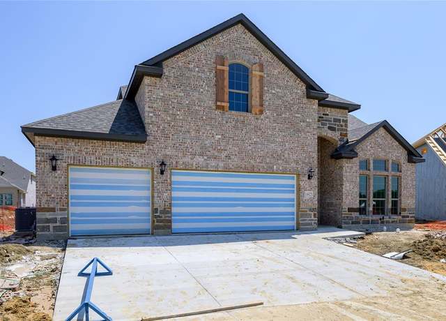 Property at 14425 Lovelace St, Pilot Point, TX 75009, 4 beds, 3.5 baths