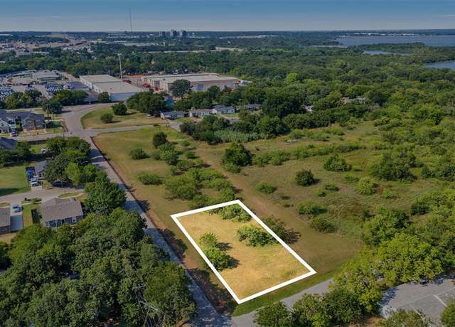 Property at 6001 Baylor St, Fort Worth, TX 76119