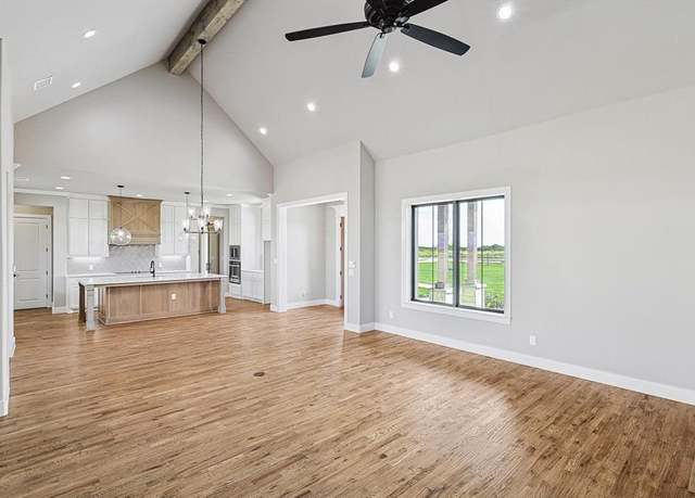 Property at 264 Ozro Rd, Maypearl, TX 76084, 4 beds, 3 baths