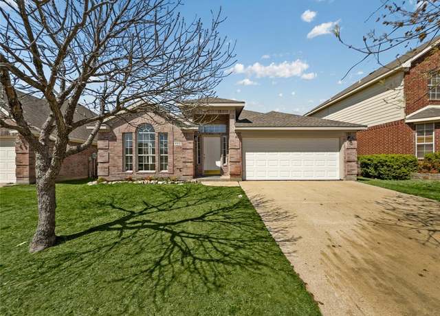 Property at 4512 Stepping Stone Dr, Fort Worth, TX 76123, 4 beds, 2 baths