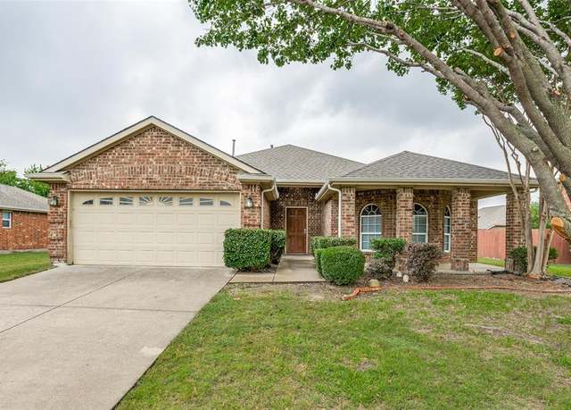 Property at 11841 Chaparral Dr, Frisco, TX 75035, 3 beds, 2 baths
