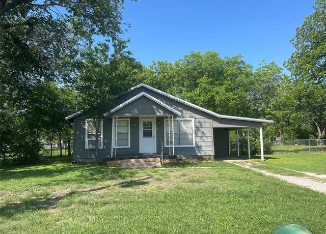 Property at 1110 W Baker St, Brownwood, TX 76801, 2 beds, 1 bath