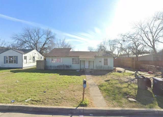 Property at 3704 S Littlejohn Ave, Fort Worth, TX 76105, 3 beds, 1 bath