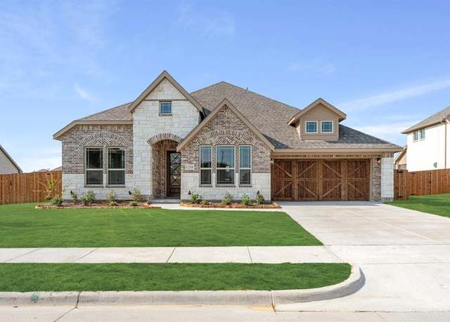Property at 1208 Winona St, Desoto, TX 75115, 4 beds, 3 baths
