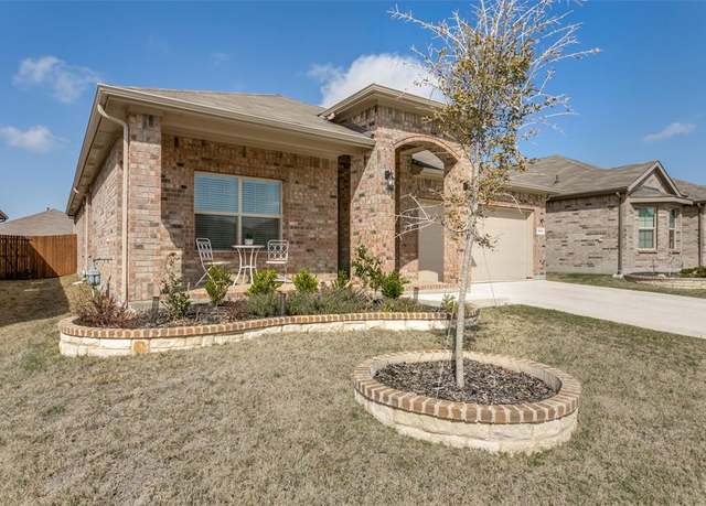 Property at 15817 Bronte Ln, Justin, TX 76247, 4 beds, 2 baths