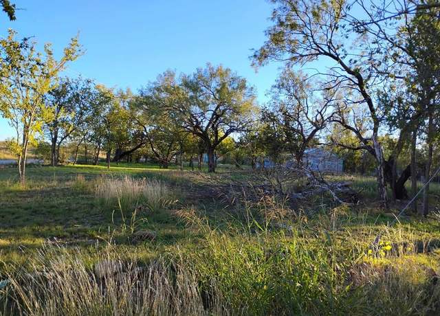 Property at 816 3rd St, Coleman, TX 76834