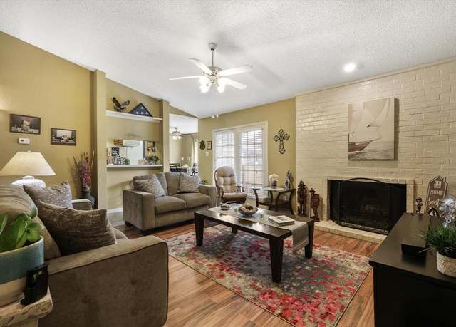 Property at 2107 Horizon Trl #3924, Arlington, TX 76011, 2 beds, 2 baths