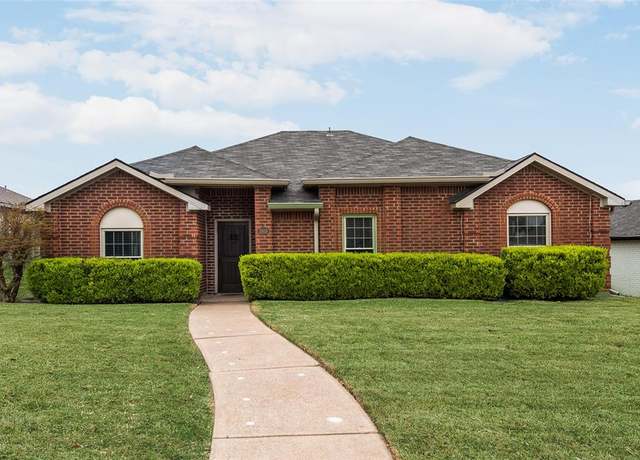 Property at 1809 Chippewa Trl, Mesquite, TX 75149, 3 beds, 2 baths
