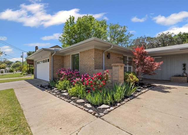 Property at 5008 Santa Elena Ct, Granbury, TX 76049, 2 beds, 2 baths