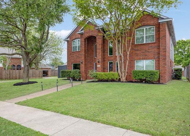 Property at 9122 Woodlake Dr, Rowlett, TX 75088, 4 beds, 3 baths