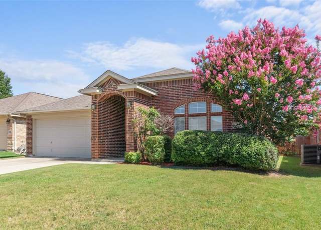 Property at 842 Randall Rd, Weatherford, TX 76087, 3 beds, 2 baths