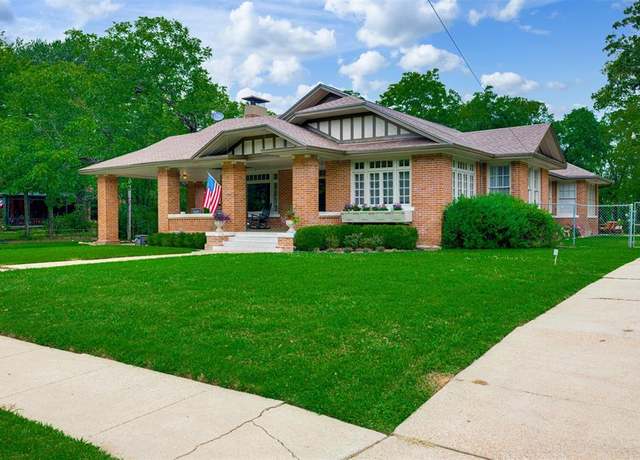 Property at 354 W Washington St, Paris, TX 75460, 3 beds, 2 baths